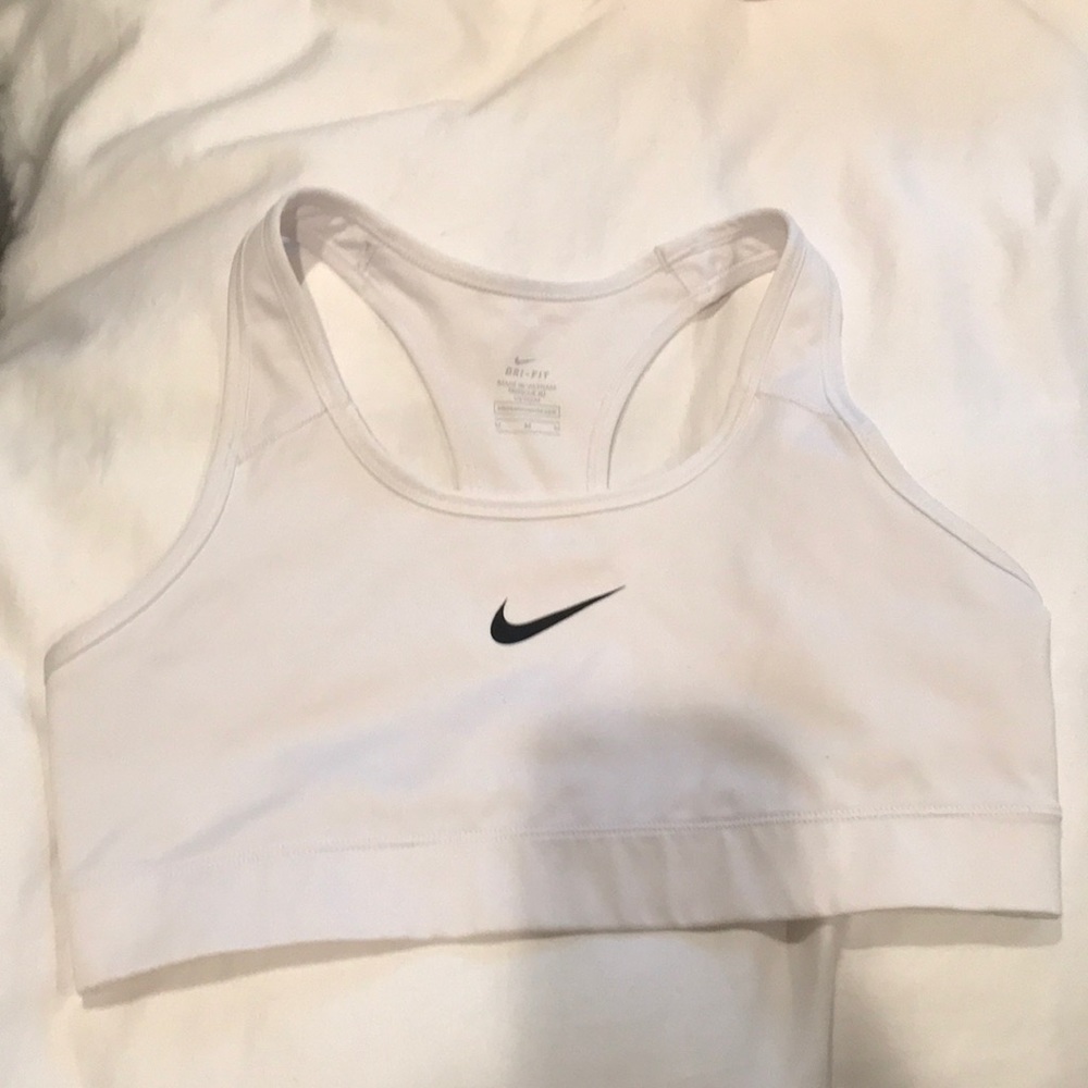 White nike sports bra